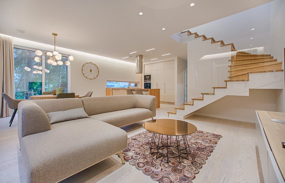„Apartament ultramodern: Design sofisticat și tehnologie de ultimă generație”
