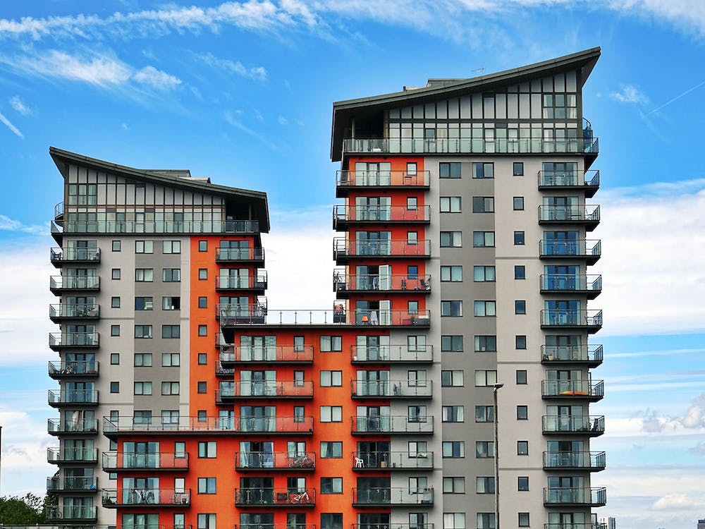 „Locuință la cheie: Apartament complet mobilat și utilat în zona centrală a orașului”