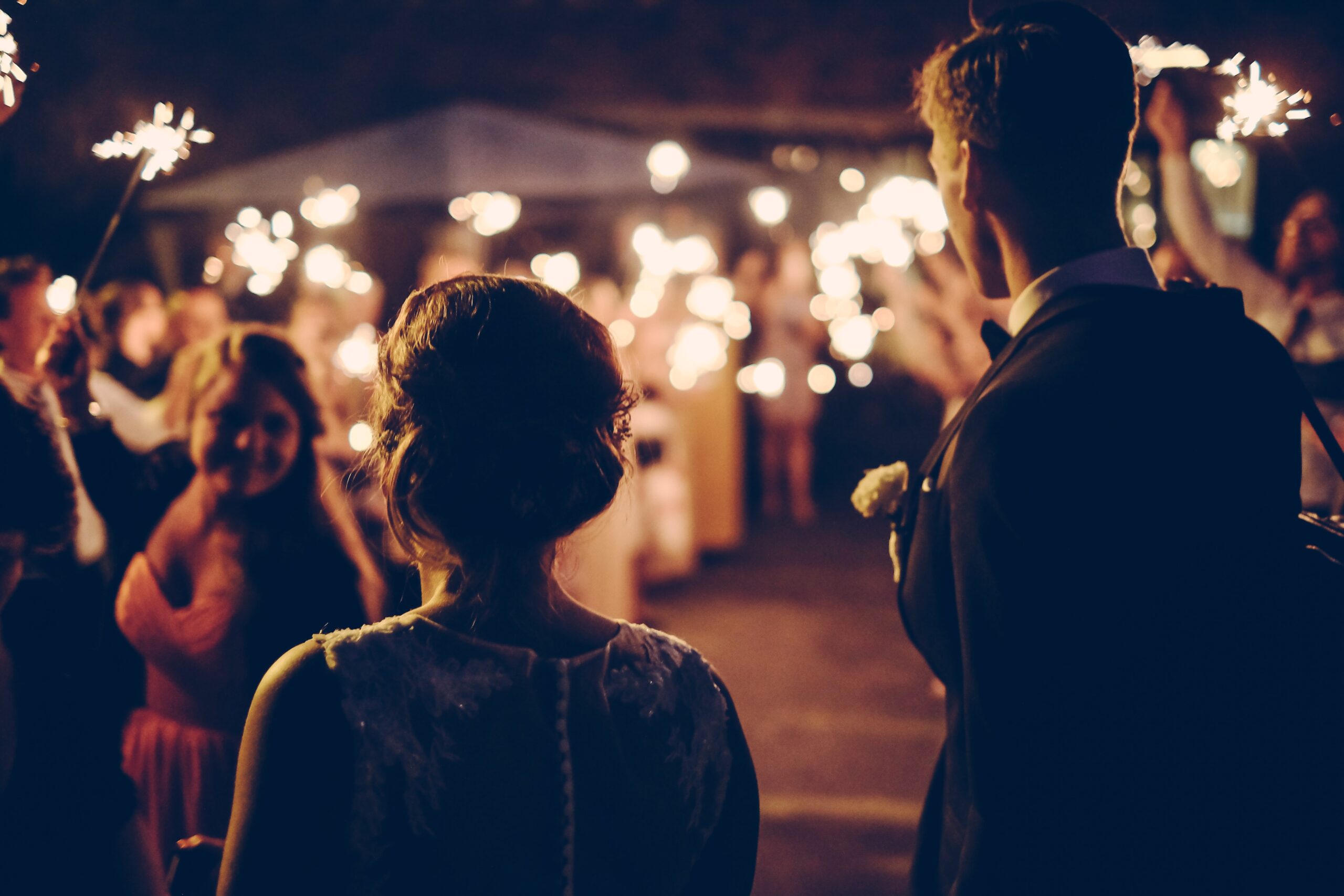 Invitații de nuntă: O modalitate empatică de a-ți invita oaspeții