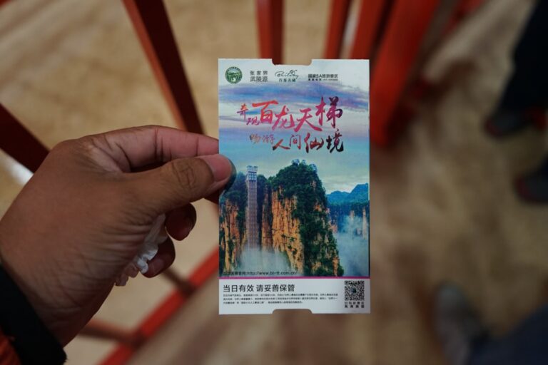 Photo tourist guide business