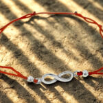 bratara cu snur rosu