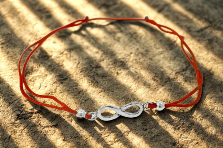 bratara cu snur rosu